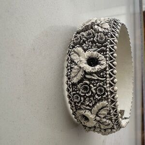 Floral Relief White and Black Resin Bangle Bracelet